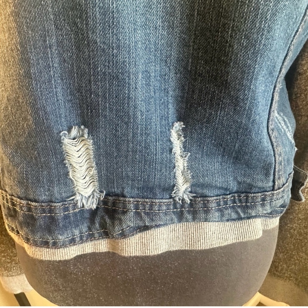 Denim jacket - Picture 5 of 6